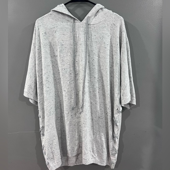 CAbi Tops - Cabi grey short sleeve hooded shirt